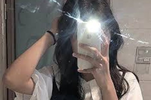张子枫：学霸人设崩塌与塌房爱豆同居以这种方式败光路人缘！